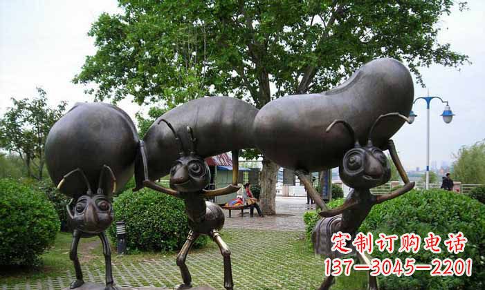 黄冈搬运粮食的蚂蚁公园景观铜雕
