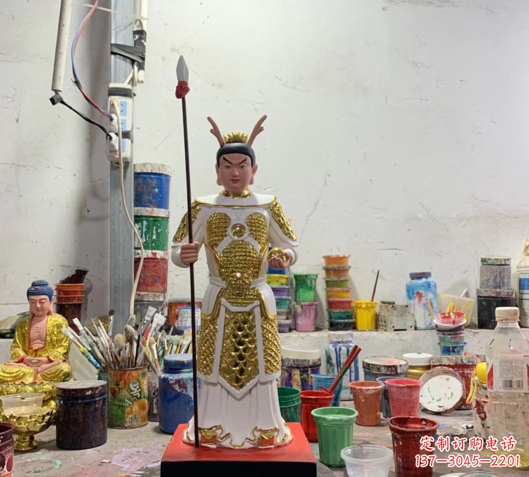 黄冈玻璃钢龙王三太子雕塑传承传统文化的艺术瑰宝