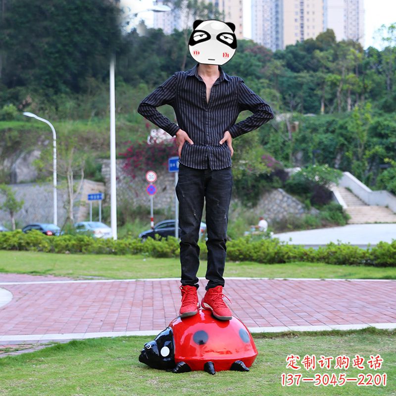 黄冈玻璃钢七星瓢虫雕塑艺术的精灵