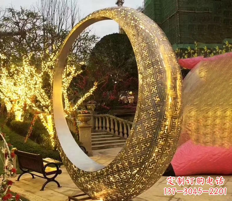 黄冈不锈钢发光月亮雕塑艺术与科技的结合