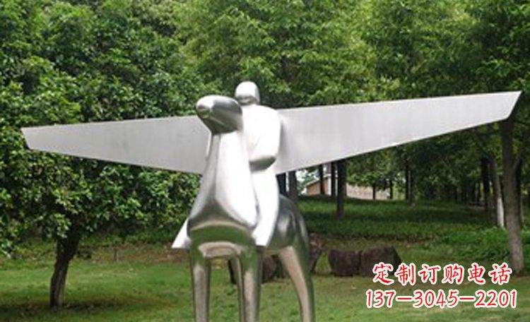黄冈不锈钢马雕塑完美集结动感与现代美学