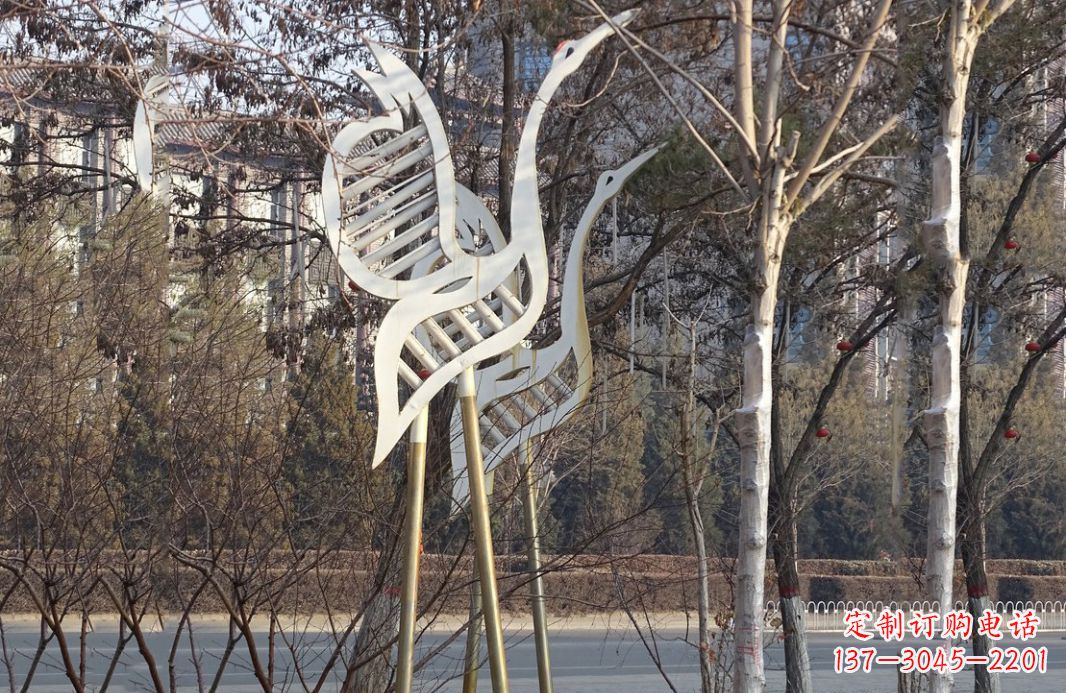 黄冈不锈钢仙鹤雕塑精致的艺术之作