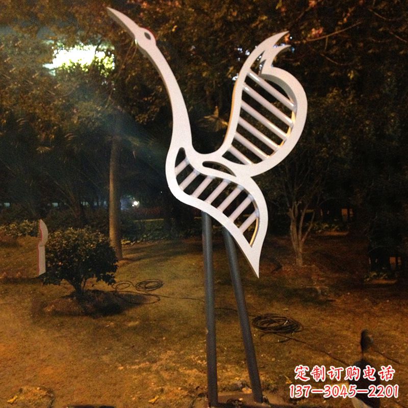 黄冈仙鹤雕塑精美的不锈钢制作