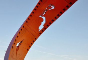 黄冈不锈钢彩色胶卷城市景观雕塑