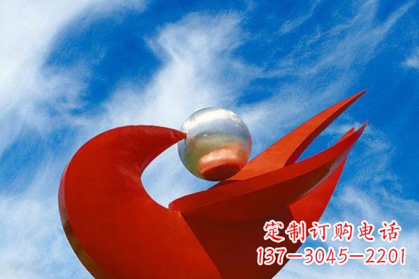 黄冈“和平鸽”用不锈钢大型雕塑抒发爱与和平
