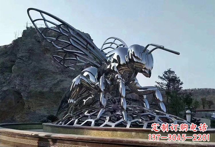 黄冈不锈钢大型蜜蜂雕塑铸造出精美绝伦的艺术杰作