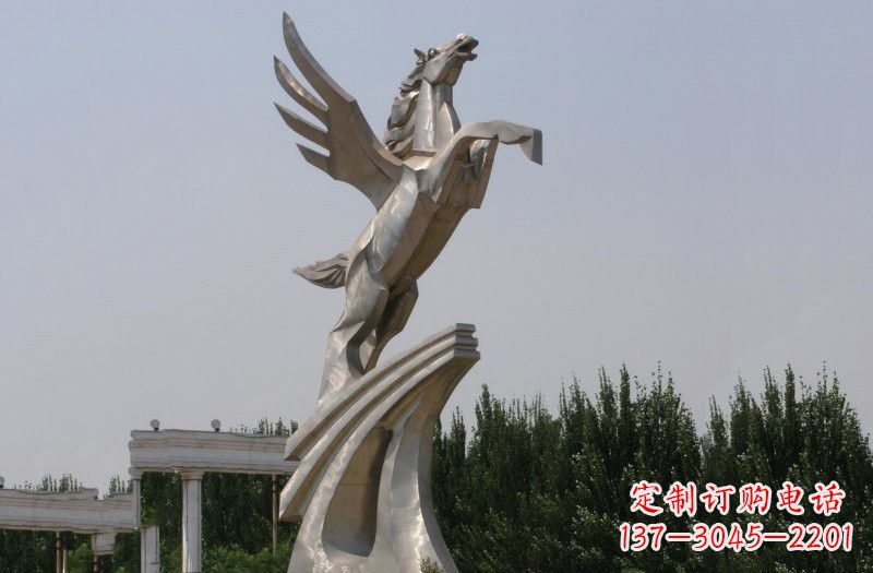 黄冈不锈钢飞马雕塑象征力量与灵动