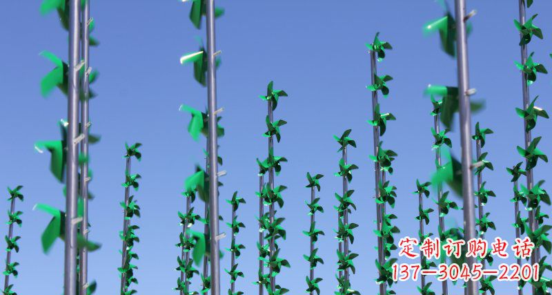 黄冈螺旋风车给广场景观带来的旋转欢乐