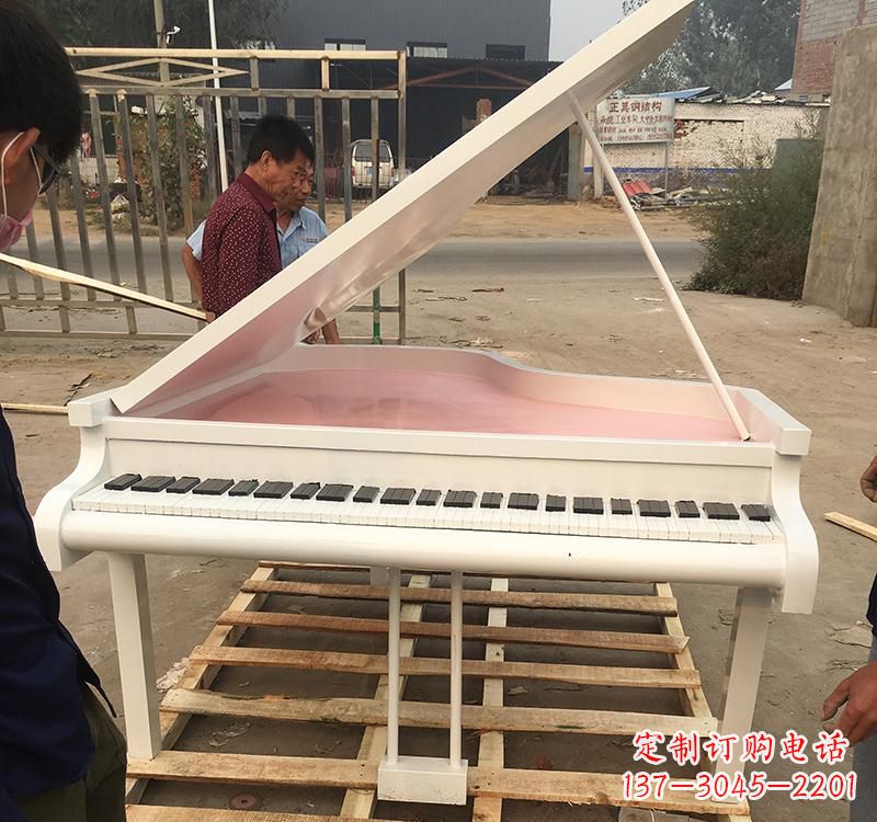 黄冈不锈钢钢琴雕塑融合音乐与艺术的完美结合
