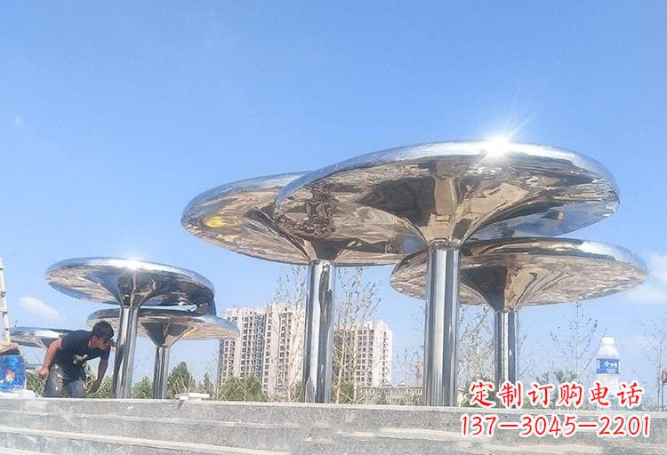 黄冈不锈钢广场凉亭雕塑——精美雕塑点缀美丽环境