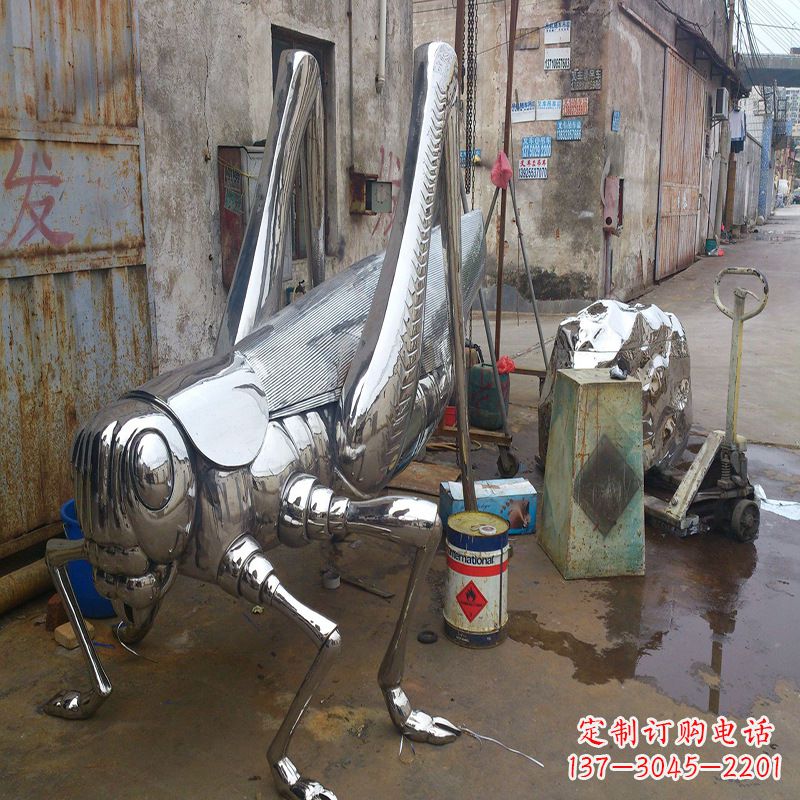 黄冈不锈钢蝗虫雕塑营造美好的自然环境