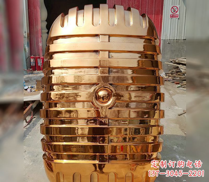 黄冈精美不锈钢话筒雕塑