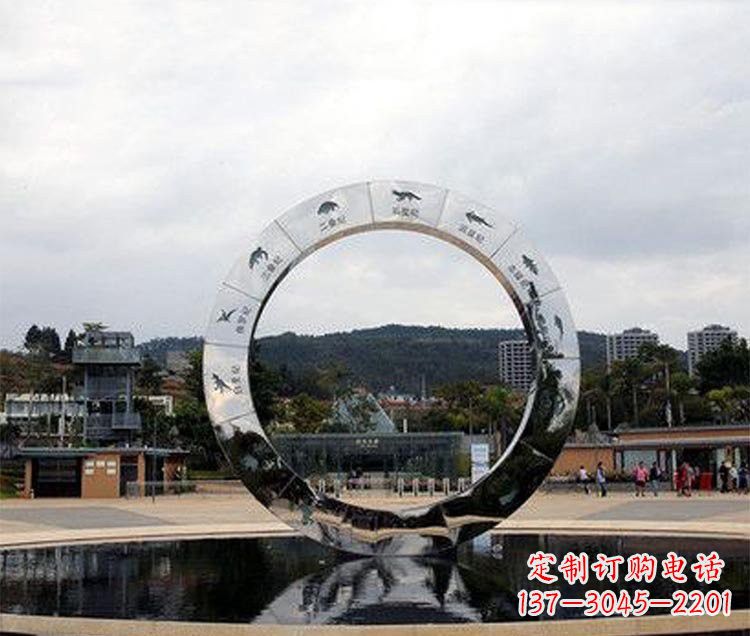 黄冈恐龙圆环雕塑让恐龙永久存在