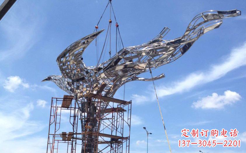 黄冈不锈钢镂空鸽子雕塑美丽的象征