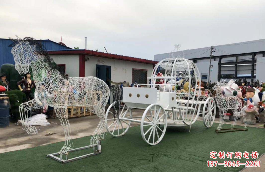 黄冈不锈钢镂空欧式马车雕塑精美造型点缀空间
