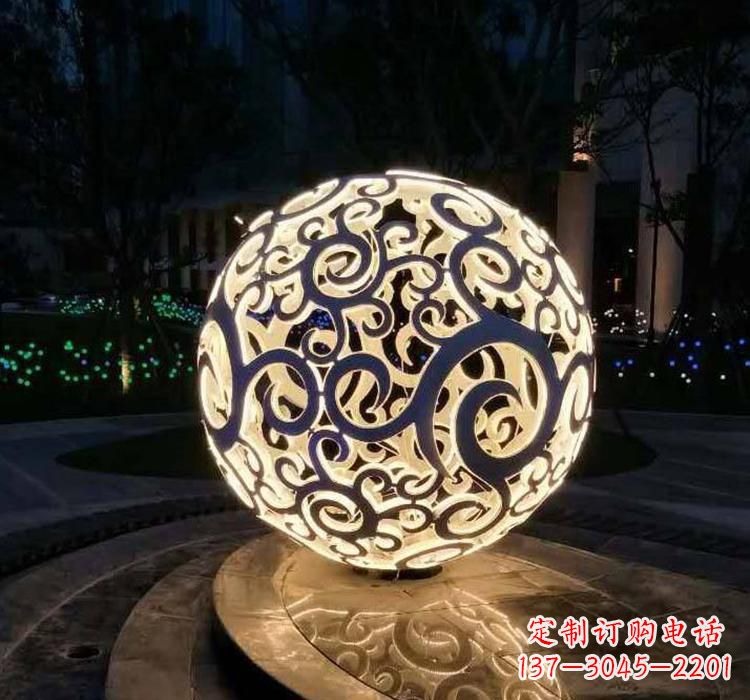 黄冈不锈钢镂空球喷泉雕塑艺术性的水景装饰