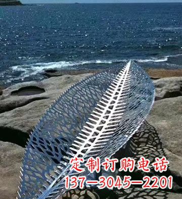 黄冈不锈钢镂空树叶景观雕塑精致而又充满灵性