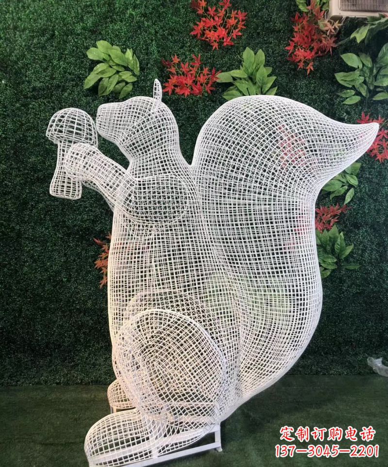 黄冈不锈钢松鼠雕塑展现自然的美