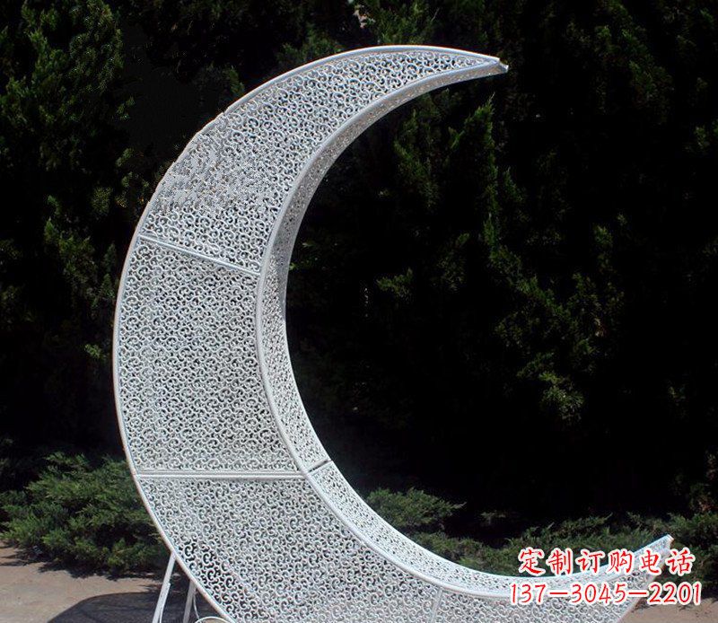 黄冈不锈钢镂空月亮公园雕塑浪漫而又神奇
