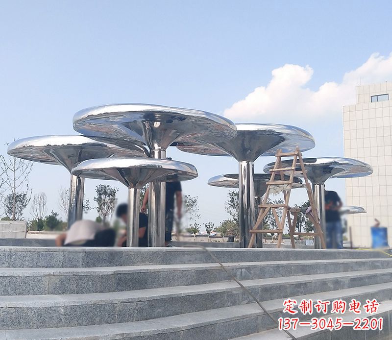 黄冈艺术精美的不锈钢蘑菇公园雕塑