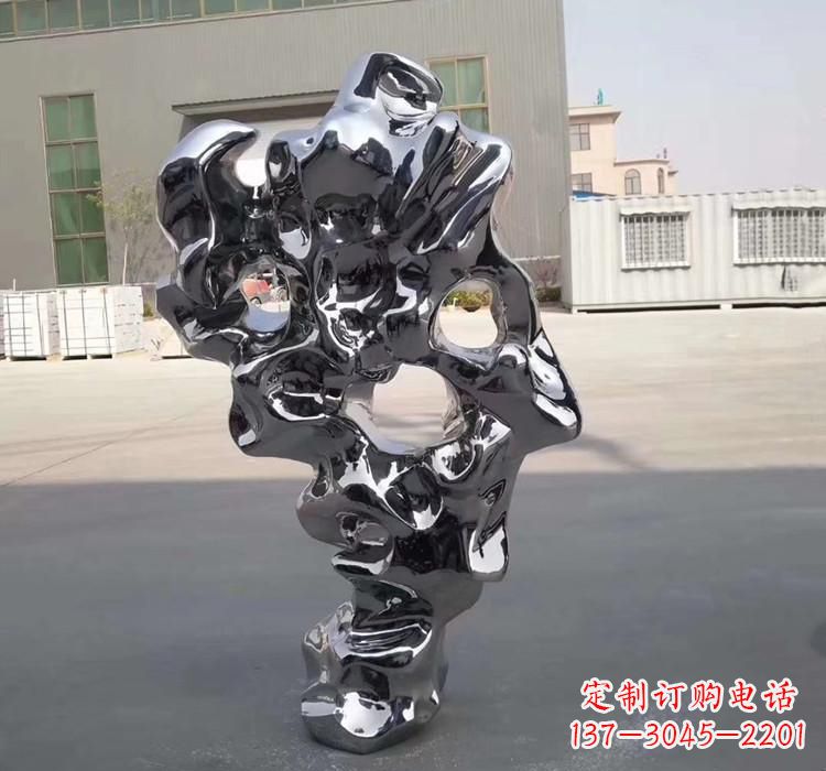 黄冈太湖石雕塑精美的艺术瑰宝