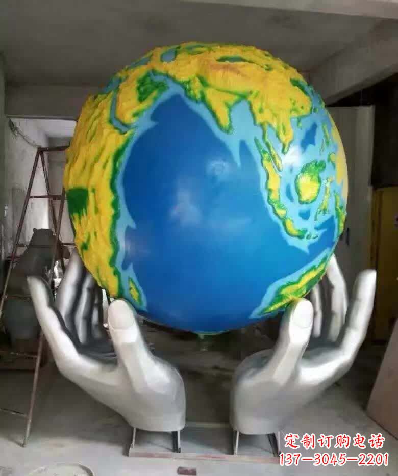 黄冈不锈钢手托地球雕塑精美的艺术作品