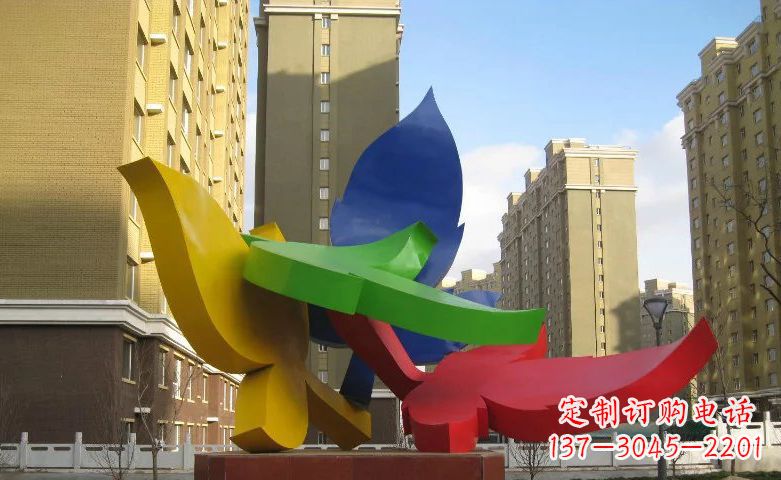 黄冈不锈钢树叶景观雕塑美丽而精致