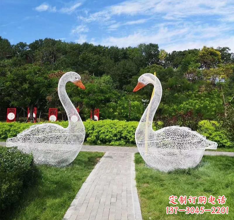 黄冈不锈钢天鹅雕塑——象征着爱与和平