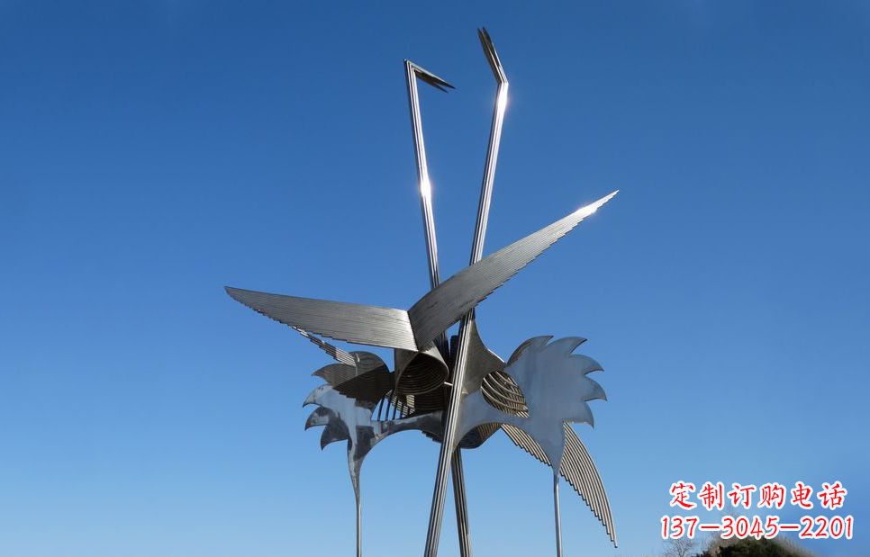 黄冈不锈钢鸵鸟雕塑精美外形、传神表现