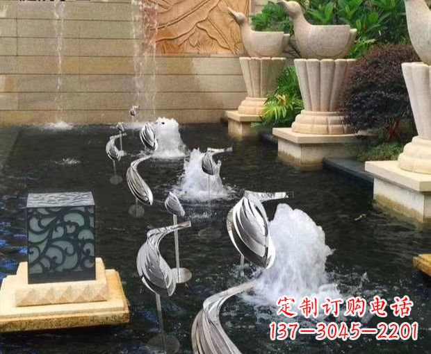 黄冈动物雕塑表达自然之美