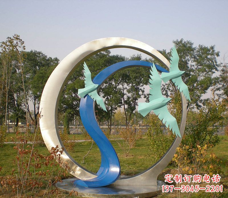 黄冈不锈钢圆环雕塑精致而优雅