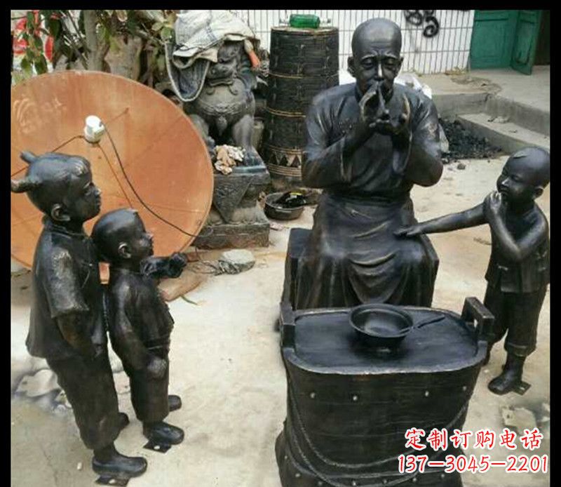 黄冈糖果街上的铜雕精灵