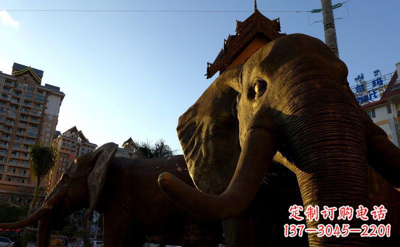 黄冈步行街上的大象雕塑——给街道带来活力