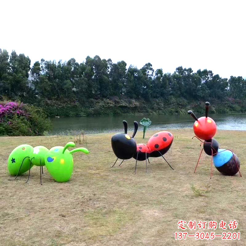 黄冈彩绘玻璃钢蚂蚁雕塑——精致又充满动感