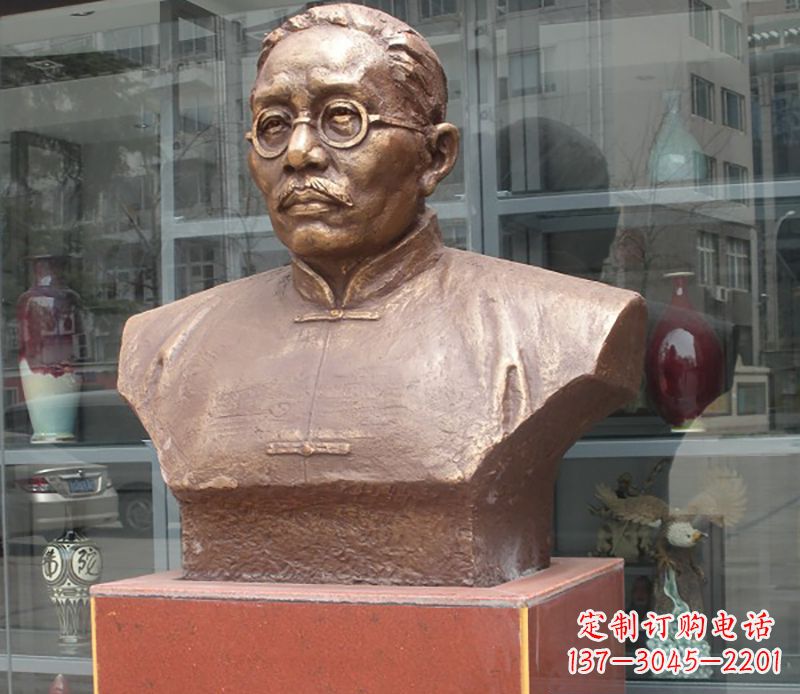 黄冈蔡元培雕塑传承睿智的象征