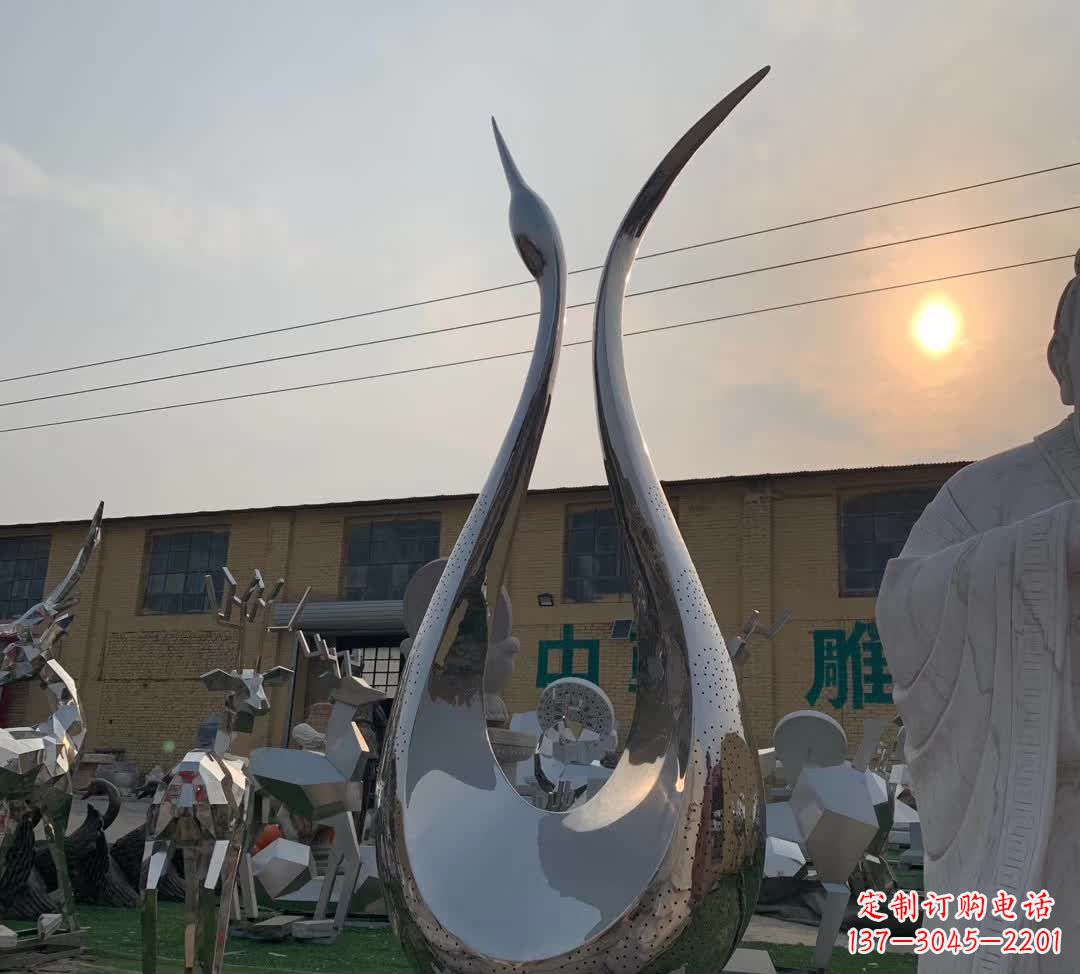 黄冈雕塑镜面天鹅