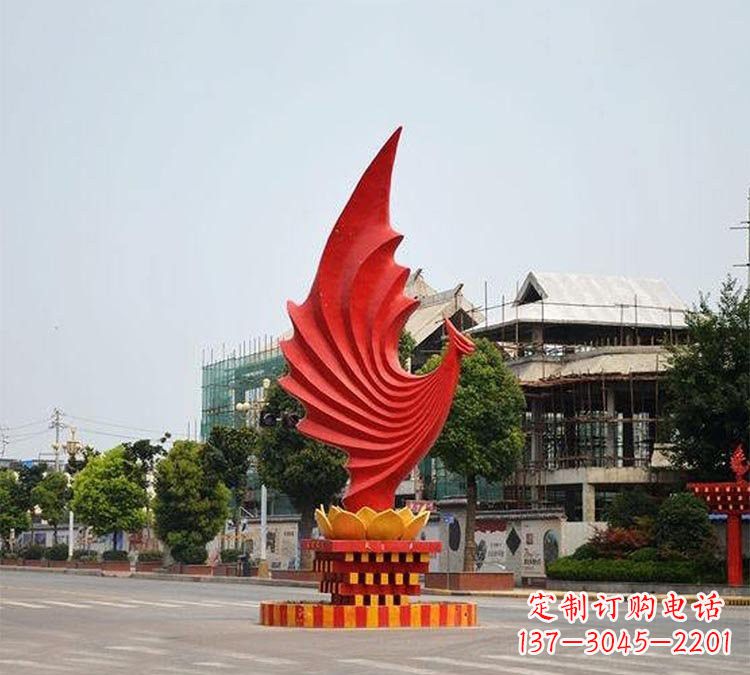 黄冈凤凰雕塑为城市街边增添美丽