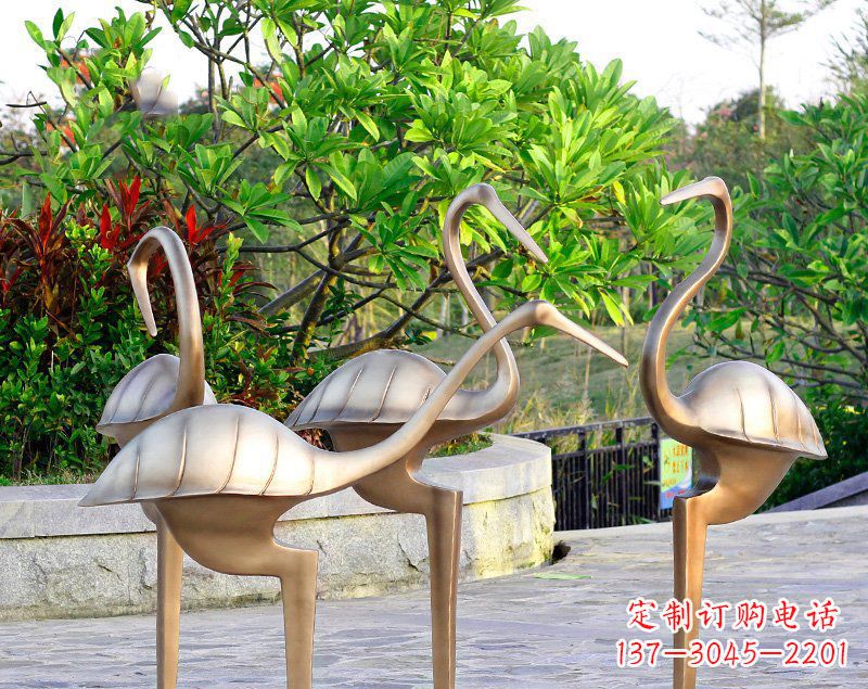 黄冈丹顶鹤雕塑传承悠久的中国传统艺术