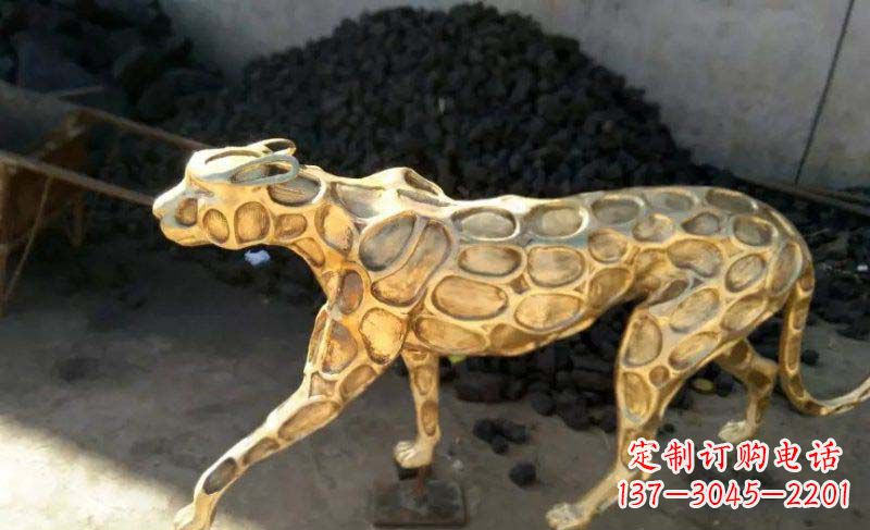 黄冈雄健的豹雕塑