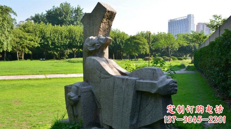 黄冈兔雕塑——表达抽象守株待兔的智慧