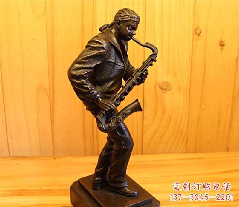 黄冈萨克斯雕塑娱乐场所的精灵