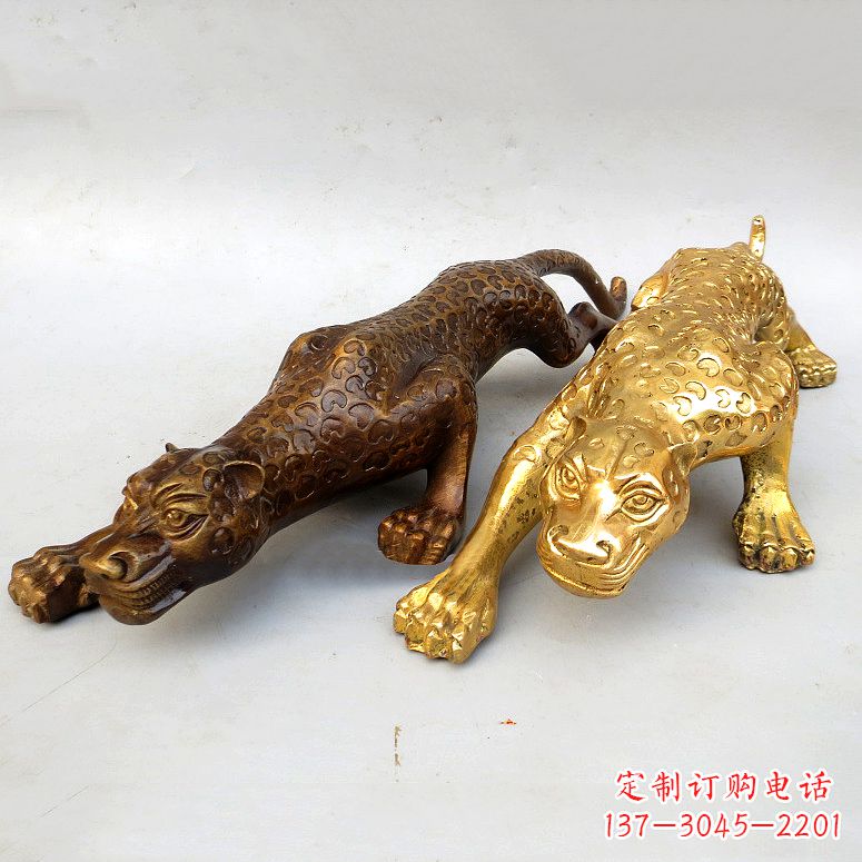 黄冈纯铜金钱豹雕塑——完美结合精美工艺与珍贵文化
