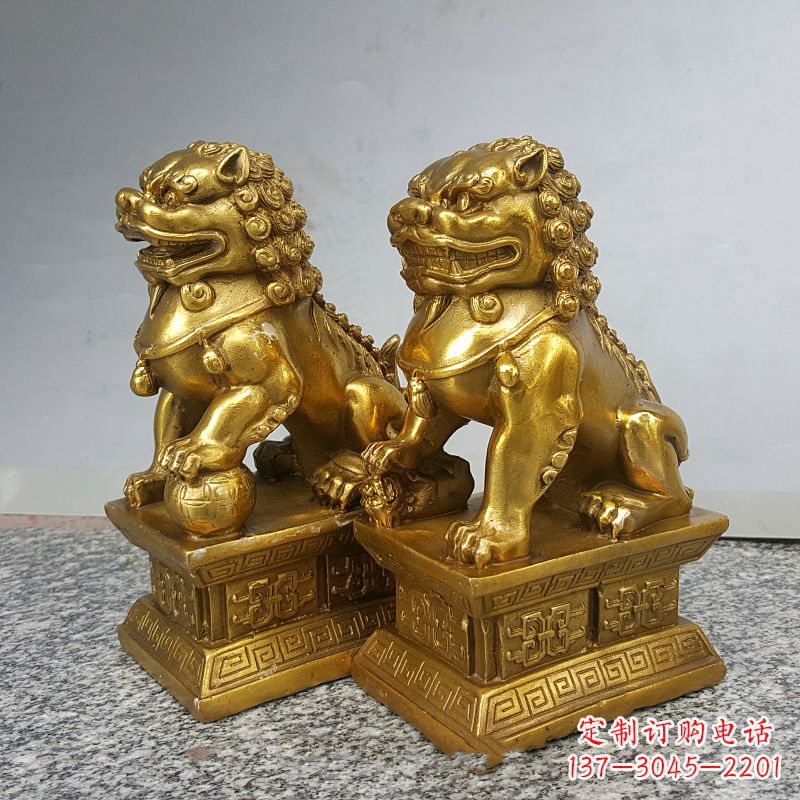 黄冈纯铜狮子雕塑,象征着中国历史文化