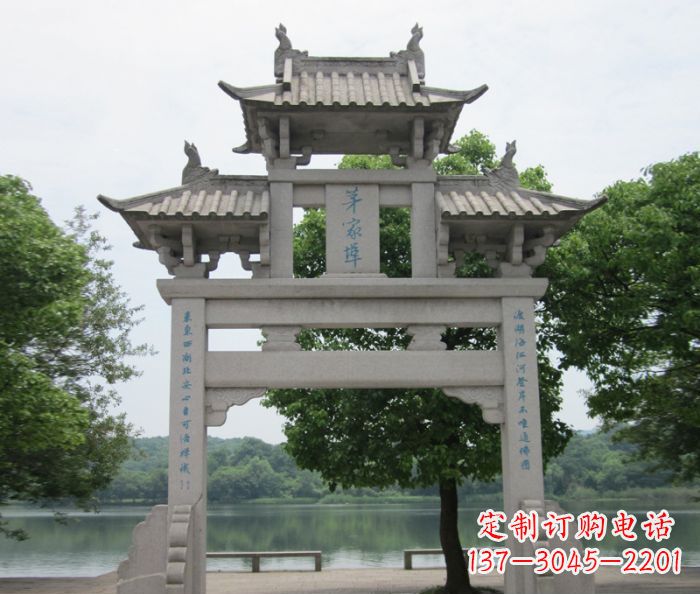 黄冈大理石单门牌楼雕塑精美的艺术瑰宝