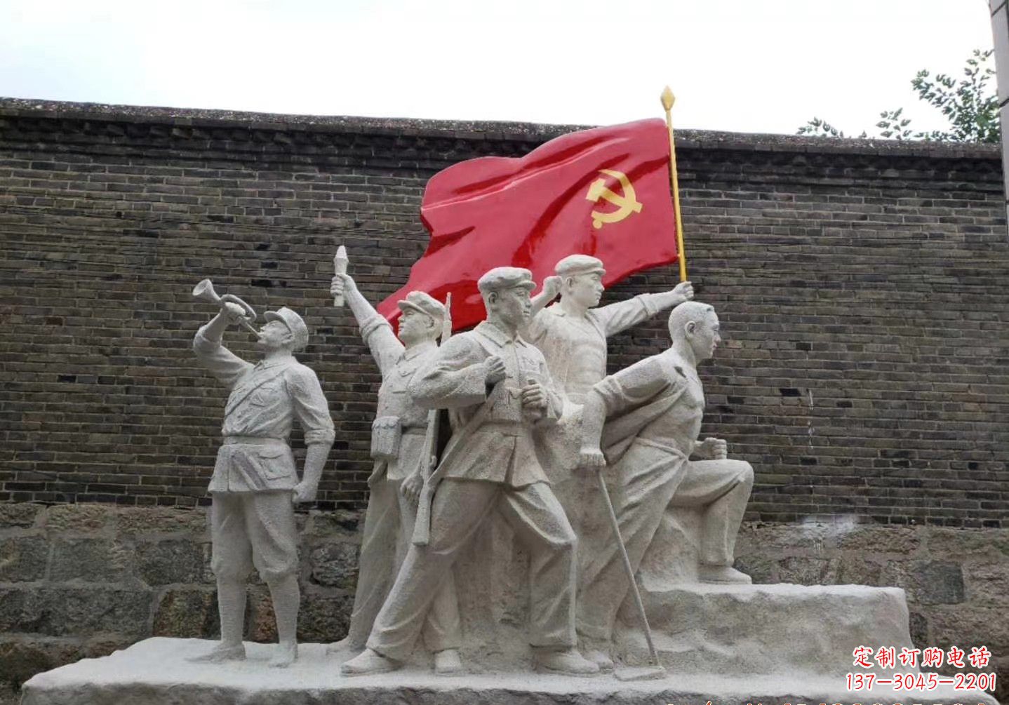 黄冈红军雕塑把热血革命历史永久留存