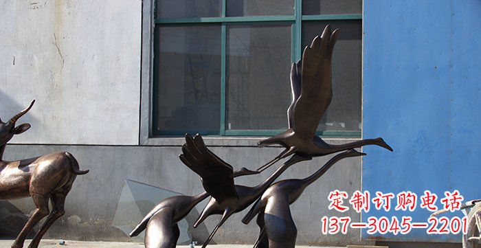 黄冈大雁飞翔铸铜雕塑