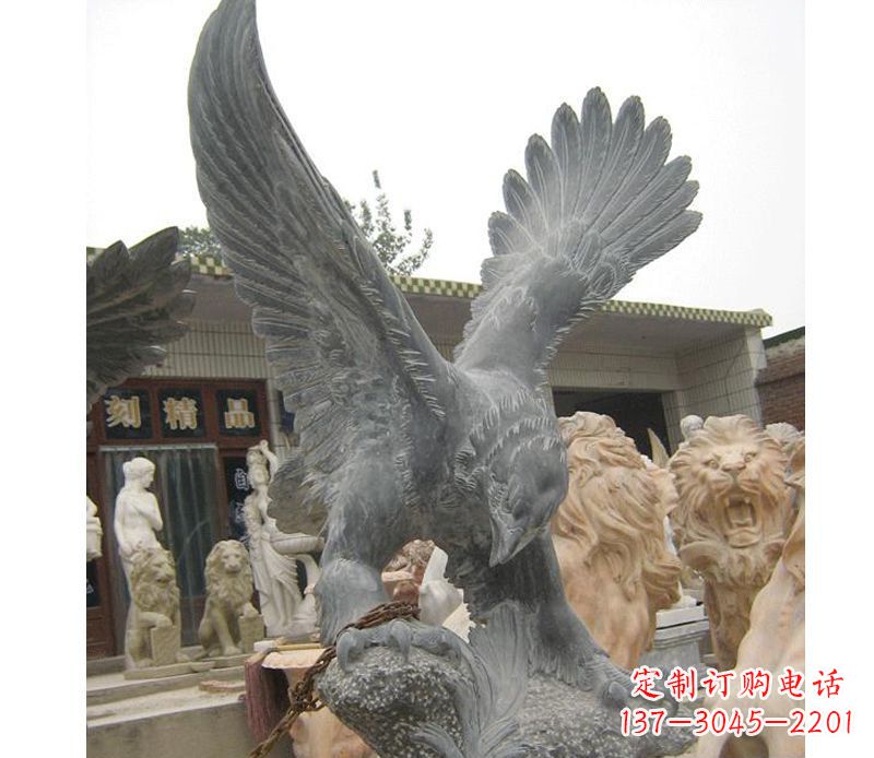 黄冈中领雕塑神秘的老鹰石雕