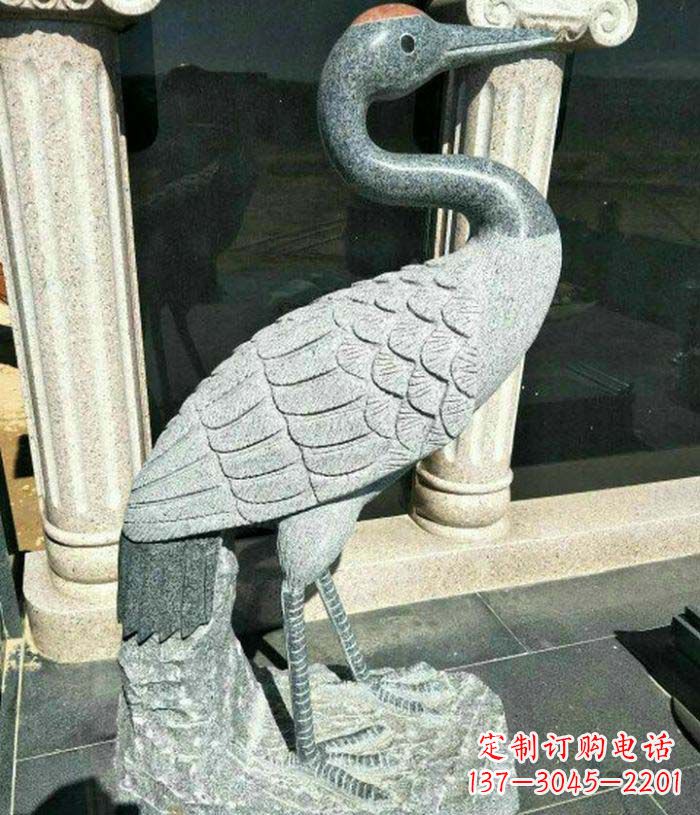 黄冈传统工艺精雕丹顶鹤雕塑