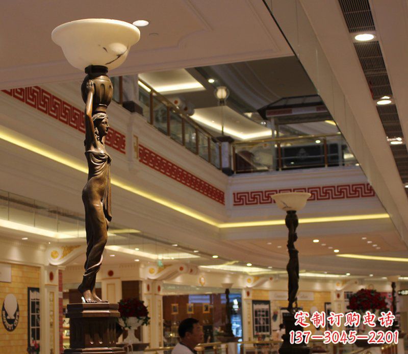 黄冈高端玻璃钢仿铜雕塑——女人雕塑