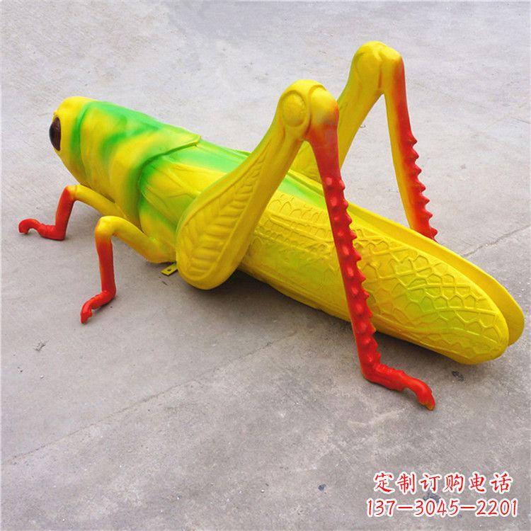 黄冈仿真蝗虫玻璃钢蚂蚱雕塑